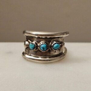 Vintage Small Southwestern Sterling Silver Turquoise Ring Size 4.5